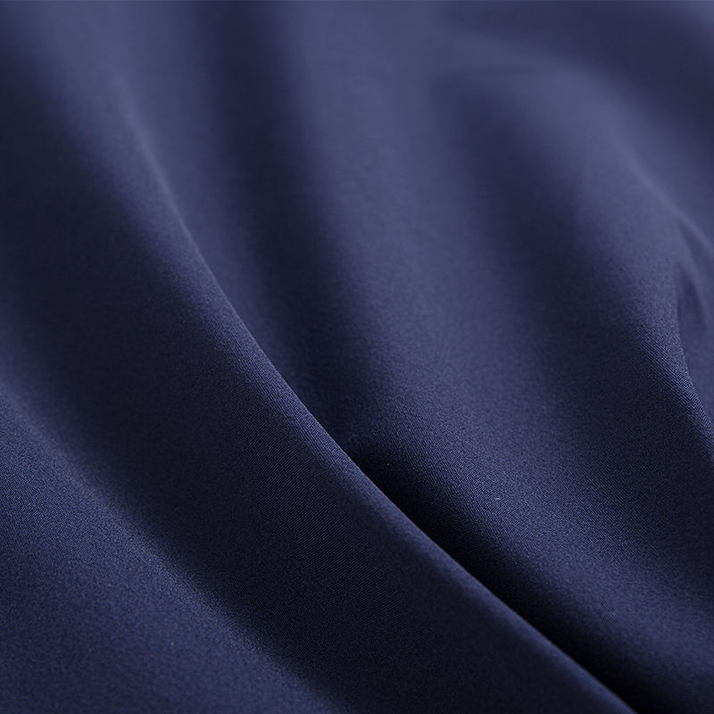 Tela de Nylon con Stretch en Cuatro Direcciones Laminada con Membrana Blanca PTFE Transpirable y Malla — Tres en Uno 190gsm