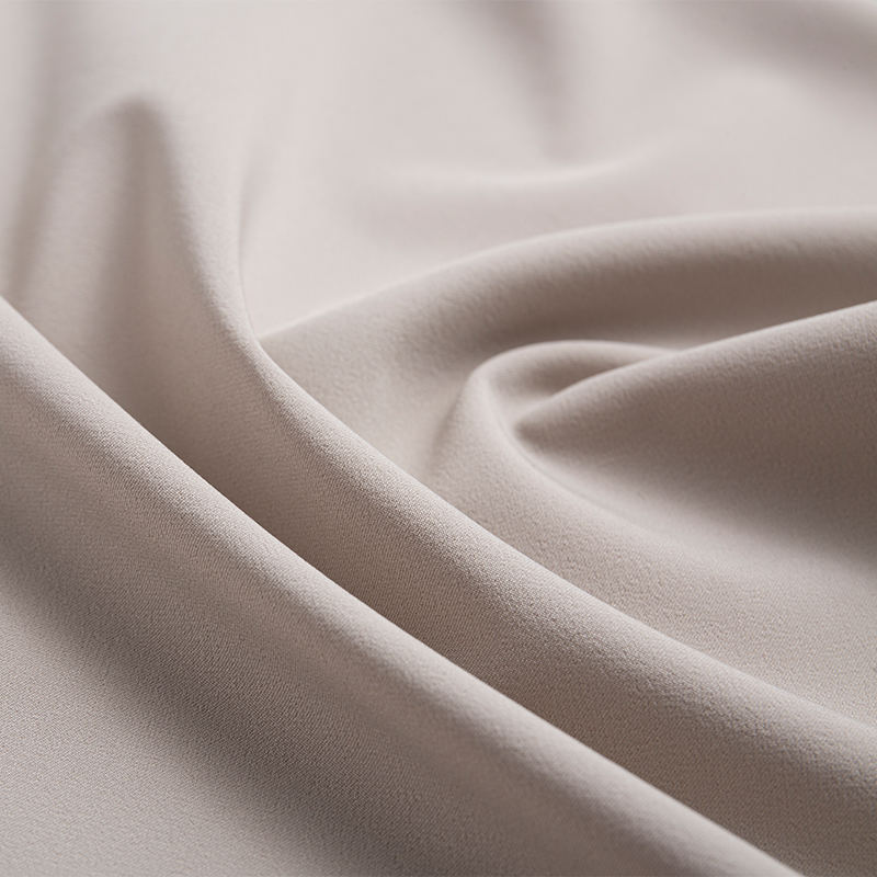 Tela con Stretch en Cuatro Direcciones y Absorción de Humedad 75D 190gsm