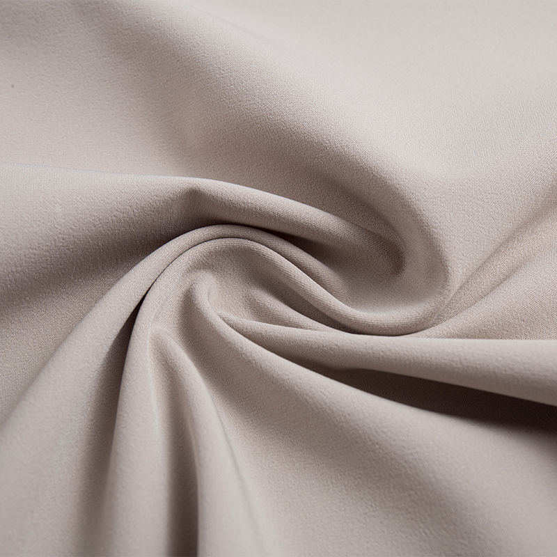 Tela con Stretch en Cuatro Direcciones y Absorción de Humedad 75D 190gsm