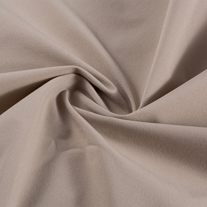 tejido de poliéster reciclado ocio de la armadura llana del algodón de CoolSilk del estiramiento de 130gsm 60S